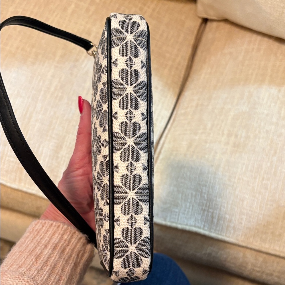 Kate Spade Black and Cream Clover Shoulder Bag - Picture 8 of 12